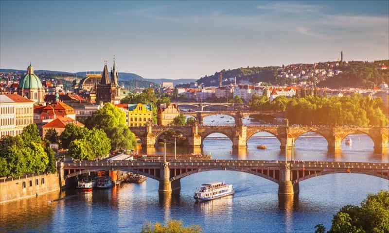 Prag: Avrupa’nın Kalbinde Bir Masal Şehri