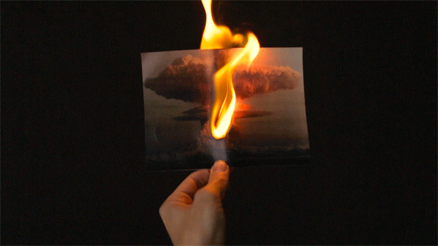 O'na Mektuplar 1: Yak Bütün Fotoğrafları, Ona Ait Bütün Eşyaları...