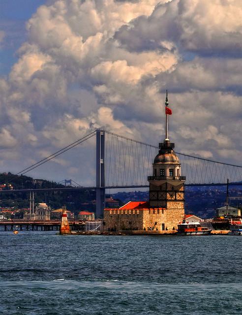 İstanbul'un Gözbebeği Kız Kulesi'nin Çeşitli Rivayetleri