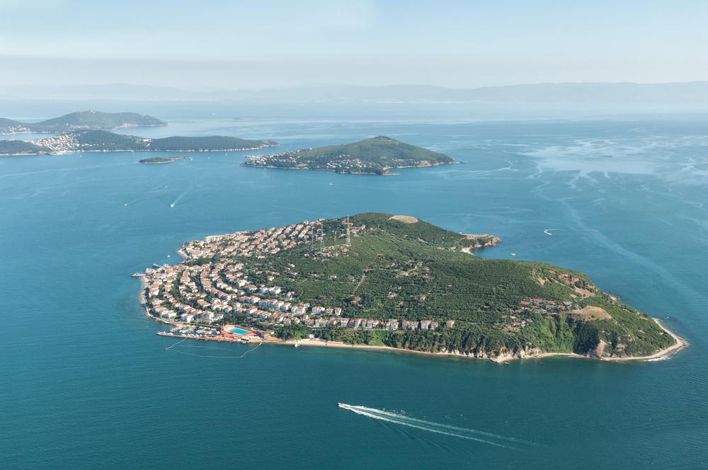 İstanbul’un En Güzel Ve Ferah İlçesi: Adalar
