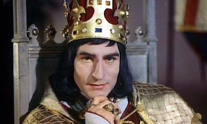 Female Characters and Their Historian Roles in Richard III