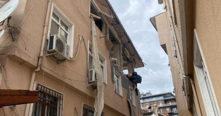 Son Dakika: Üsküdar'da 3 Katlı Binada Patlama!