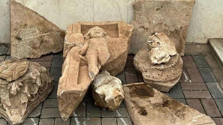 Manisa'da 'Eros bebek' Heykeli Ele Geçirildi