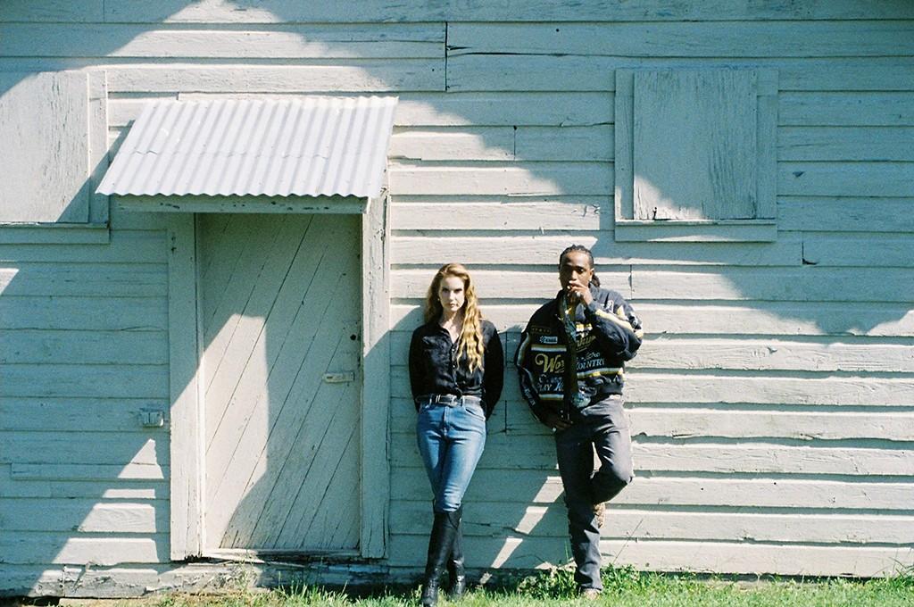 Lana del Rey'in ilk county albümü: Lasso