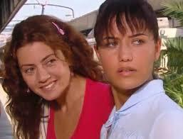 Yaprak Dökümü: Leyla mı, Necla mı? Ailenin Çöküşünde İki Kız Kardeşin Hikâyesi