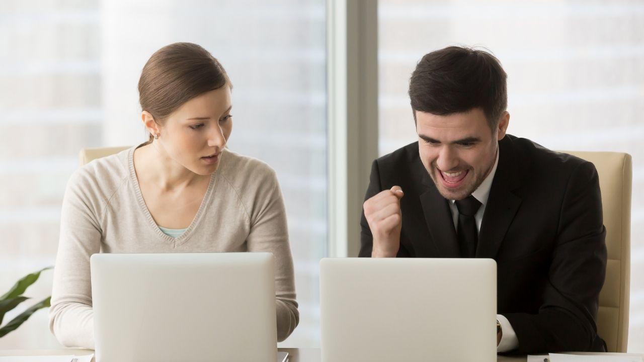 Yukarı Doğru Sosyal Karşılaştırma